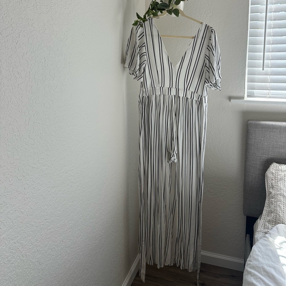 beautiful white jumpsuit/romper combo